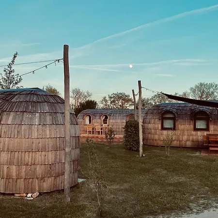 Tiny Igloo Johansson Belau Exterior photo